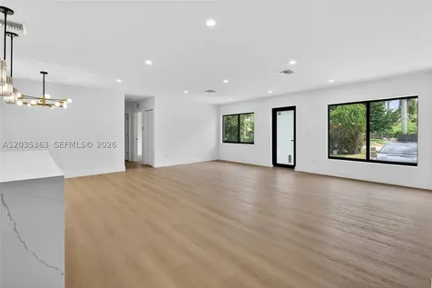 175 NE 159th Street Miami FL 33162