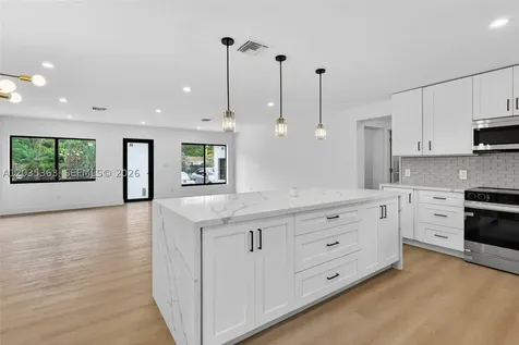 175 NE 159th Street Miami FL 33162