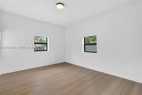175 NE 159th Street Miami FL 33162