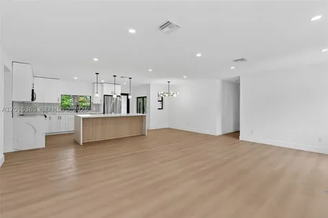 175 NE 159th Street Miami FL 33162