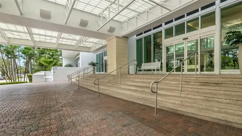 19955 NE 38th Court Aventura FL 33180