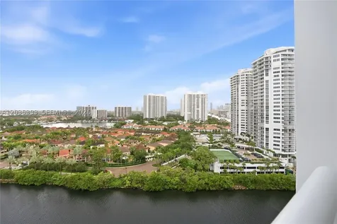 20505 E Country Club Drive Aventura FL 33180
