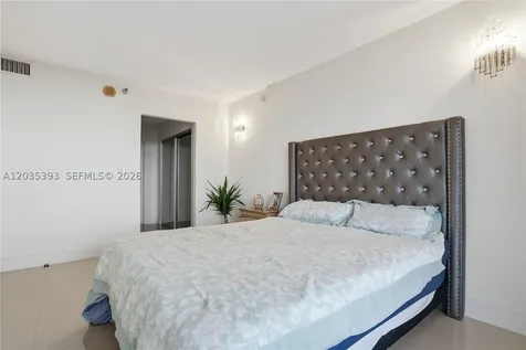 20505 E Country Club Drive Aventura FL 33180