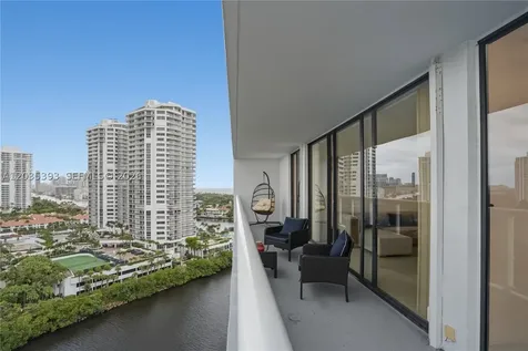 20505 E Country Club Drive Aventura FL 33180