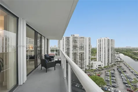 20505 E Country Club Drive Aventura FL 33180