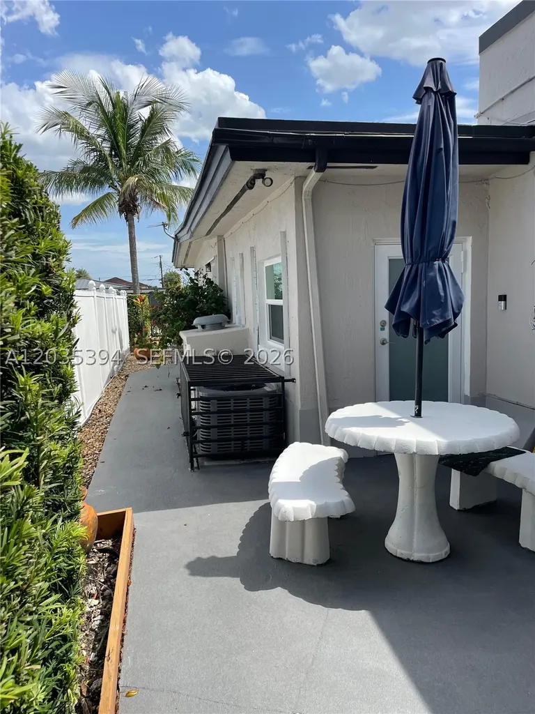 3333 W 4th Avenue Hialeah FL 33012