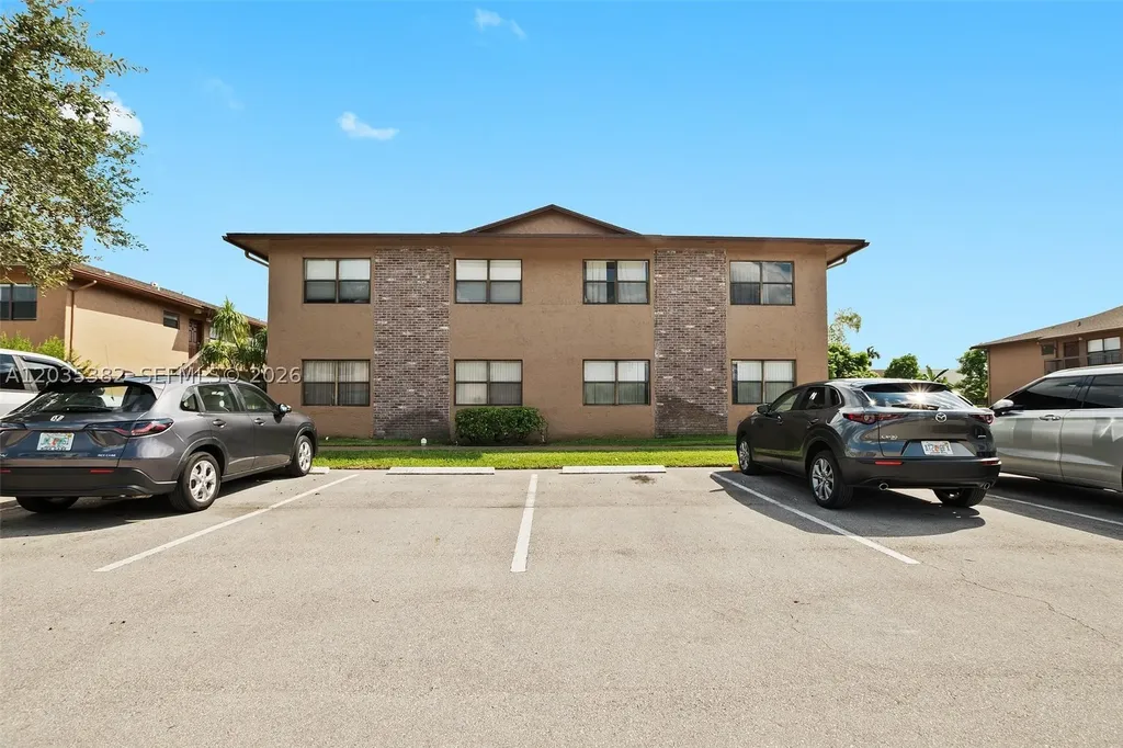 10053 Winding Lake Road Sunrise FL 33351