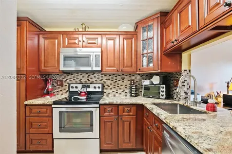 10053 Winding Lake Road Sunrise FL 33351