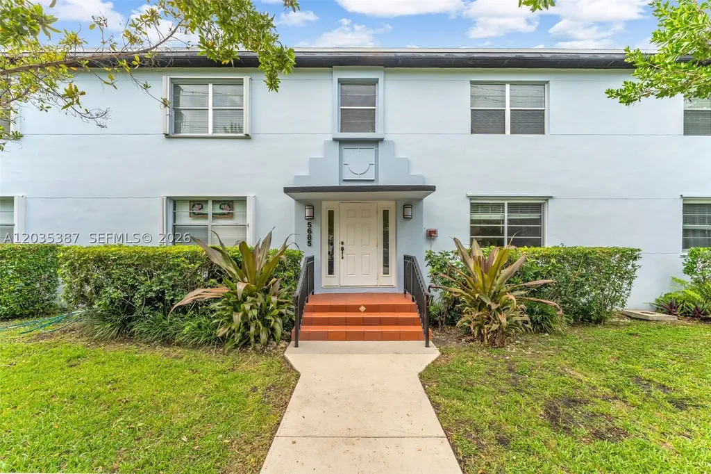 5685 SW 80th Street Miami FL 33143