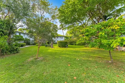5685 SW 80th Street Miami FL 33143