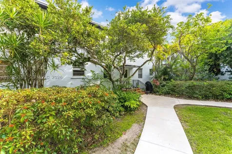 5685 SW 80th Street Miami FL 33143