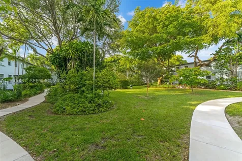 5685 SW 80th Street Miami FL 33143