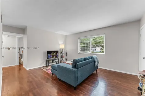 5685 SW 80th Street Miami FL 33143