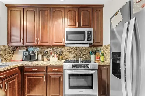5685 SW 80th Street Miami FL 33143