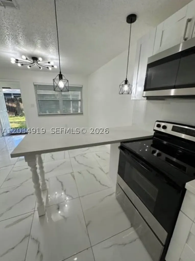 1106 NE 5th Avenue Fort Lauderdale FL 33304