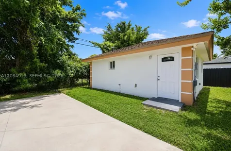 10595 SW 171st Street Miami FL 33157