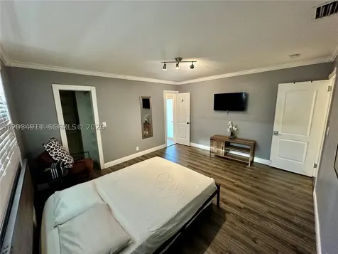 5424 Garfield Street Hollywood FL 33021