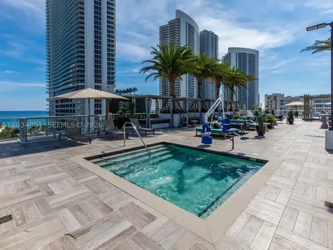 4010 S Ocean Drive Hollywood FL 33019