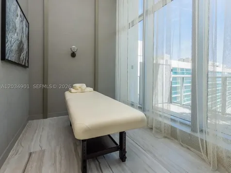 4010 S Ocean Drive Hollywood FL 33019