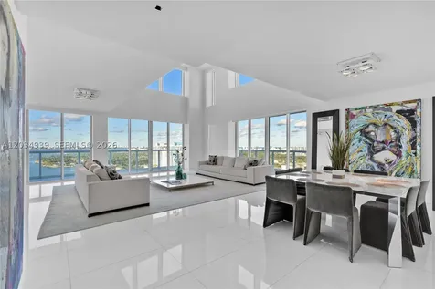 10 Venetian Way Miami Beach FL 33139