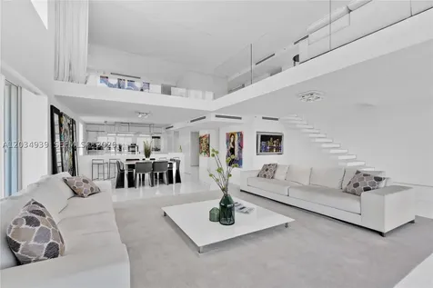 10 Venetian Way Miami Beach FL 33139