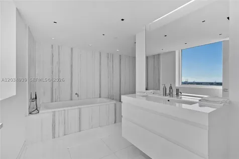 10 Venetian Way Miami Beach FL 33139