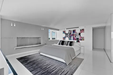 10 Venetian Way Miami Beach FL 33139