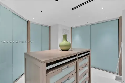 10 Venetian Way Miami Beach FL 33139
