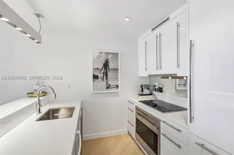 2201 Collins Avenue Miami Beach FL 33139