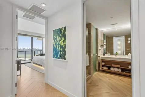 2201 Collins Avenue Miami Beach FL 33139