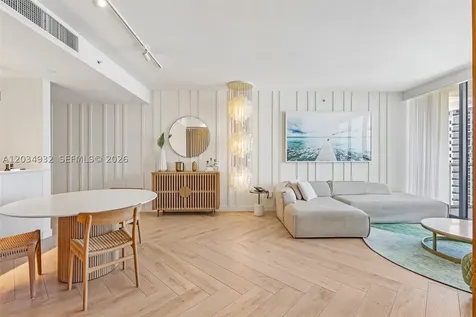 2201 Collins Avenue Miami Beach FL 33139
