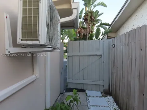 8571 NW 11th Street Pembroke Pines FL 33024