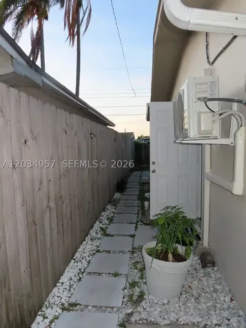 8571 NW 11th Street Pembroke Pines FL 33024