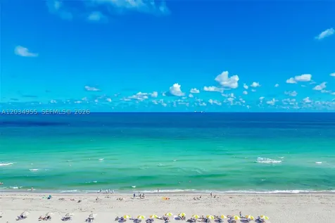100 Lincoln Road Miami Beach FL 33139