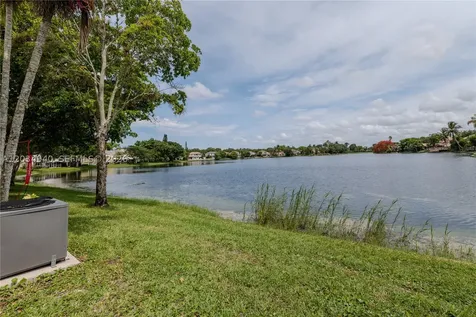 2836 S Edgehill Lane Cooper City FL 33026