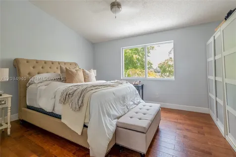 2836 S Edgehill Lane Cooper City FL 33026