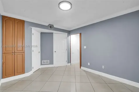 5335 W 23rd Court Hialeah FL 33016