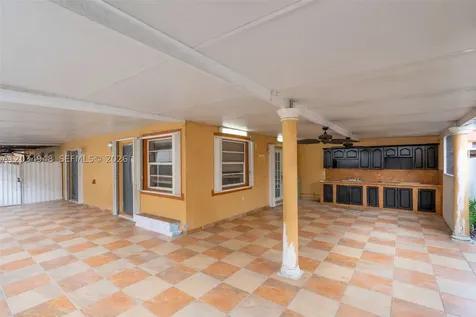 5335 W 23rd Court Hialeah FL 33016