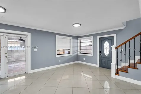 5335 W 23rd Court Hialeah FL 33016