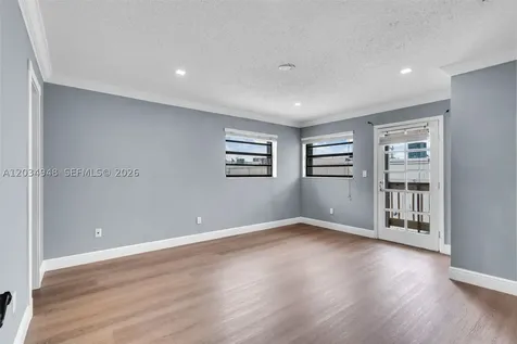 5335 W 23rd Court Hialeah FL 33016