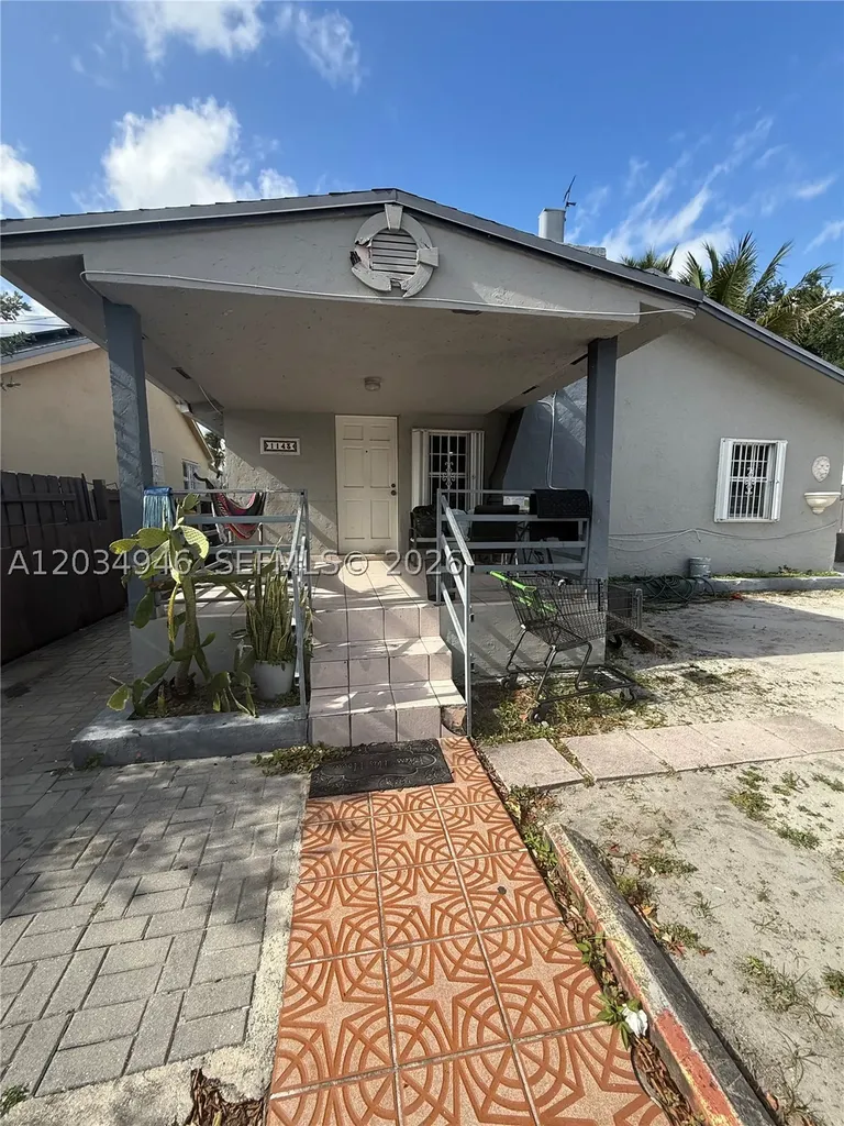 1143 NW 27th Street Miami FL 33127