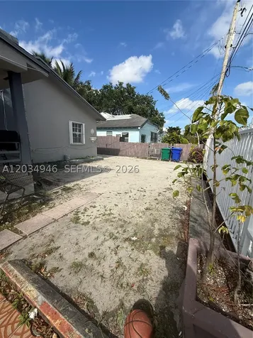1143 NW 27th Street Miami FL 33127