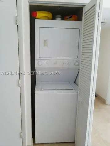 31 SE 5th Street Miami FL 33131