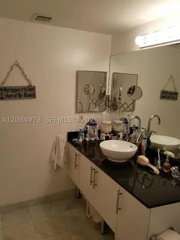 31 SE 5th Street Miami FL 33131