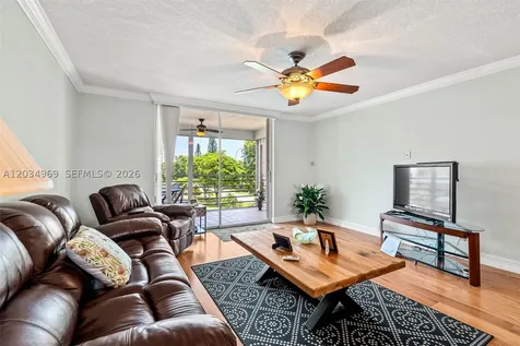 325 SE 11th Terrace Dania Beach FL 33004