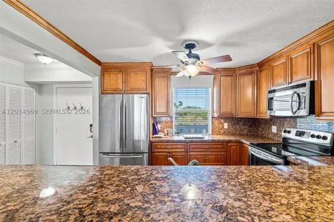 325 SE 11th Terrace Dania Beach FL 33004