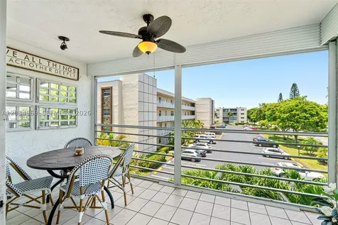 325 SE 11th Terrace Dania Beach FL 33004