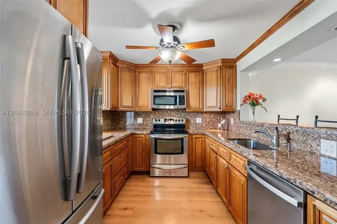 325 SE 11th Terrace Dania Beach FL 33004