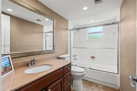 325 SE 11th Terrace Dania Beach FL 33004