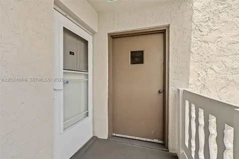 325 SE 11th Terrace Dania Beach FL 33004